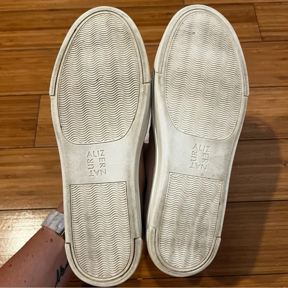 NATURALIZER Brogan Light Pink Casual Slip On Sneaker - Picture 5 of 9